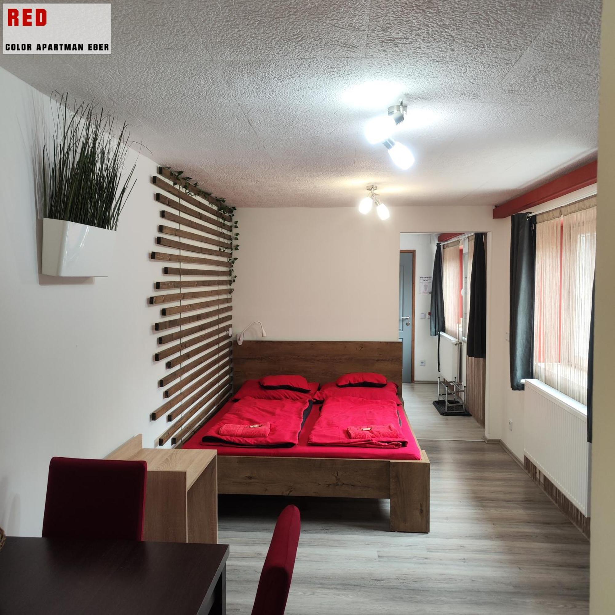 Color Apartmanok Eger Buitenkant foto